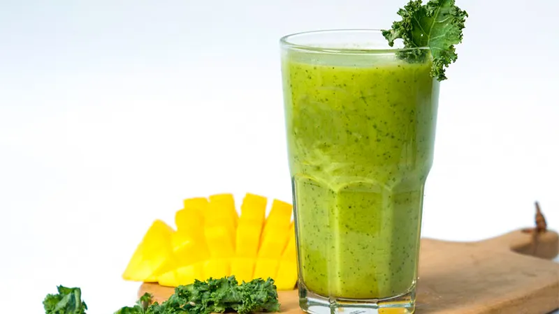 7 công thức nước ép cải kale giúp da sáng dáng xinh