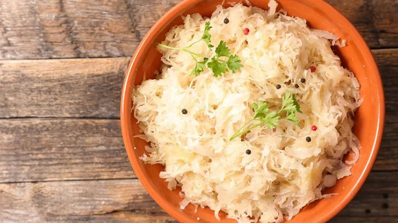 Cách làm bắp cải muối kiểu Đức Sauerkraut đúng chuẩn