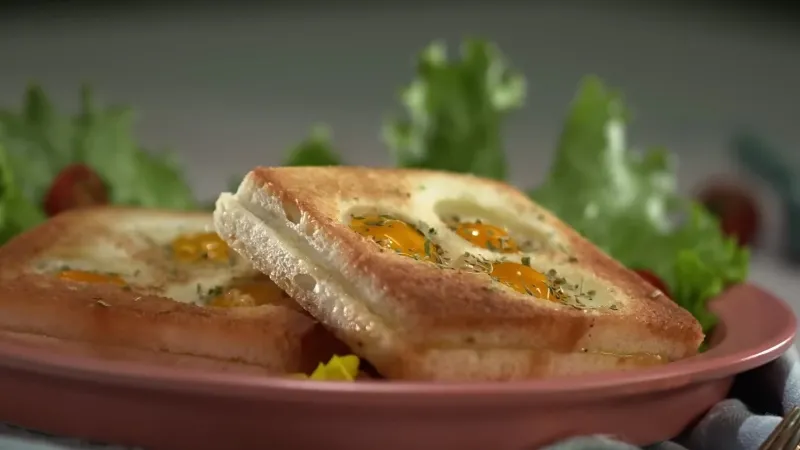 Cách làm sandwich trứng cút mayonnaise đầy dinh dưỡng cho buổi sáng