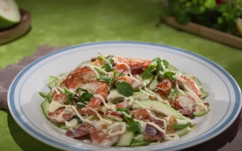 Mách bạn cách làm salad ổi chua ngọt đậm đà, giải ngấy cả nhà