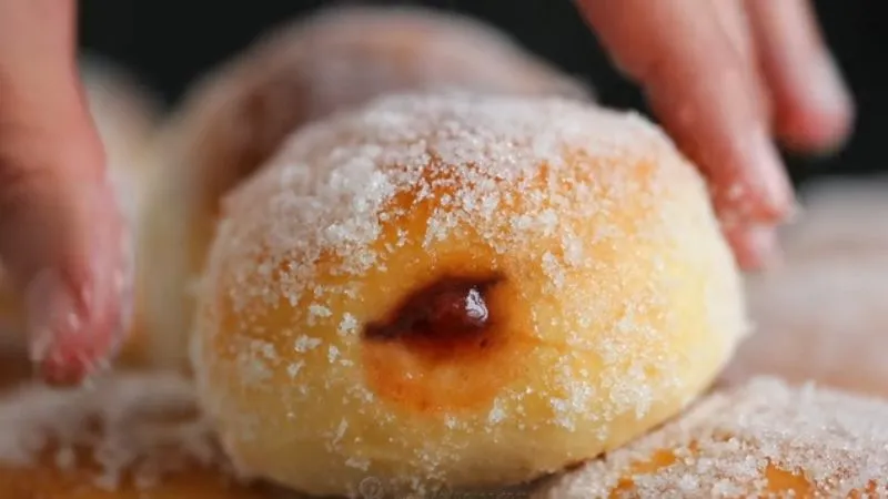 Mách bạn làm donut nướng nhân mứt ăn ngon khó cưỡng