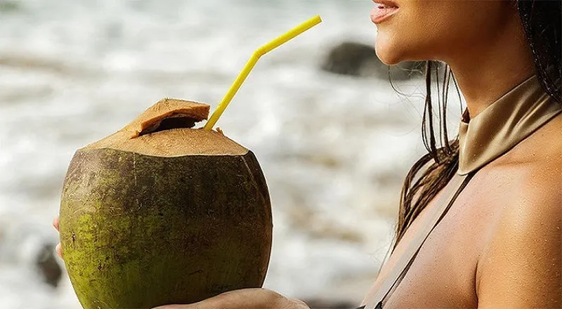Thời điểm tốt nhất để uống nước dừa là trước khi ăn