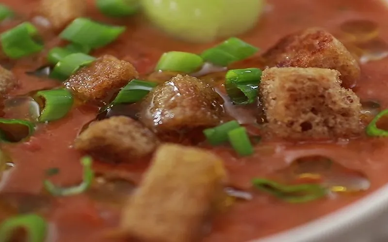 Trổ tài làm món súp cà chua Gazpacho đúng chuẩn Tây Ban Nha