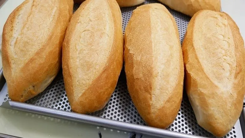 Bánh mì bao nhiêu calo? Ăn nhiều có béo không?