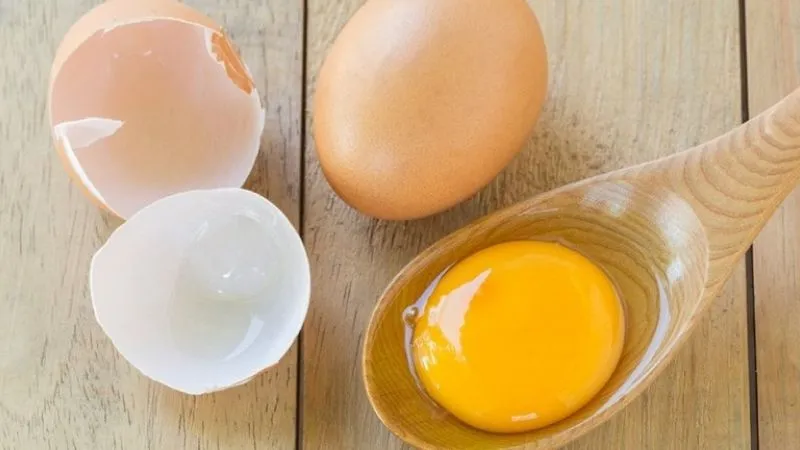 Trứng chiên có bao nhiêu calo? Ăn trứng chiên có béo không?